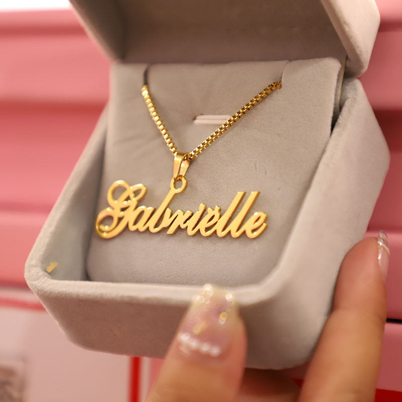 Personalized name pendant necklace
