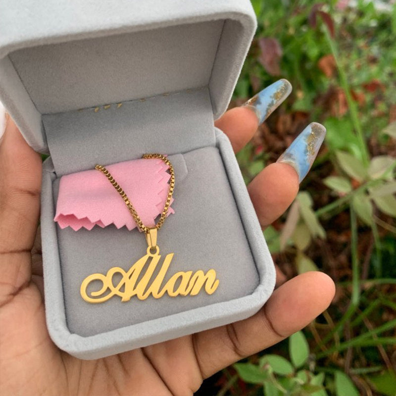 Personalized name pendant necklace