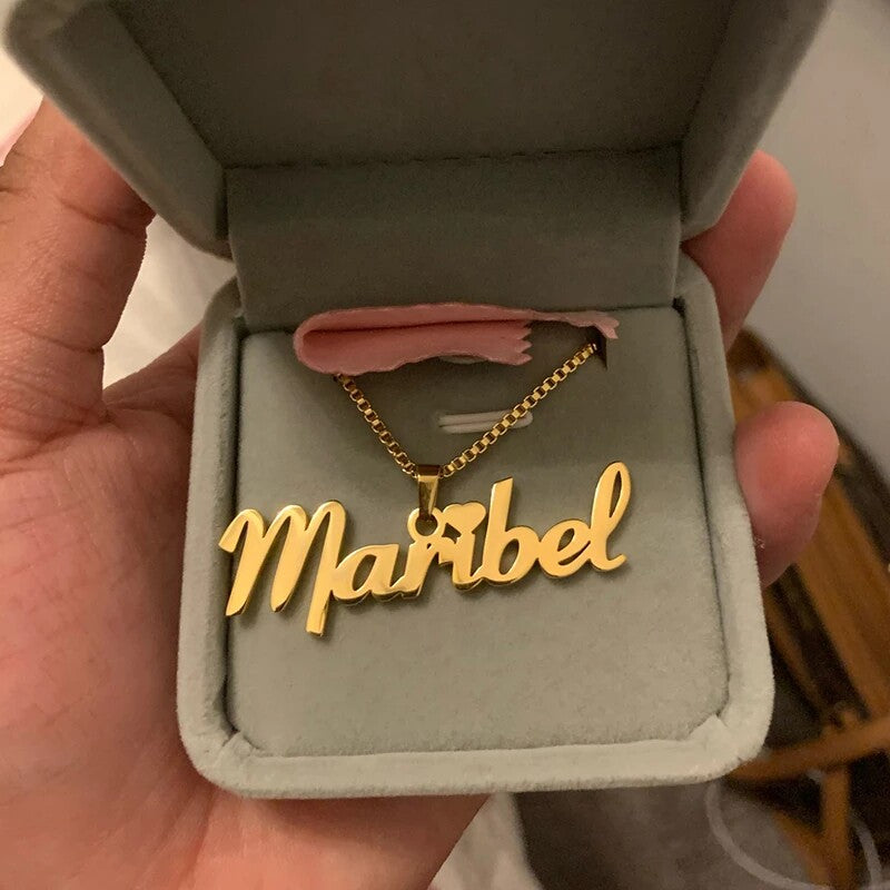 Personalized name pendant necklace