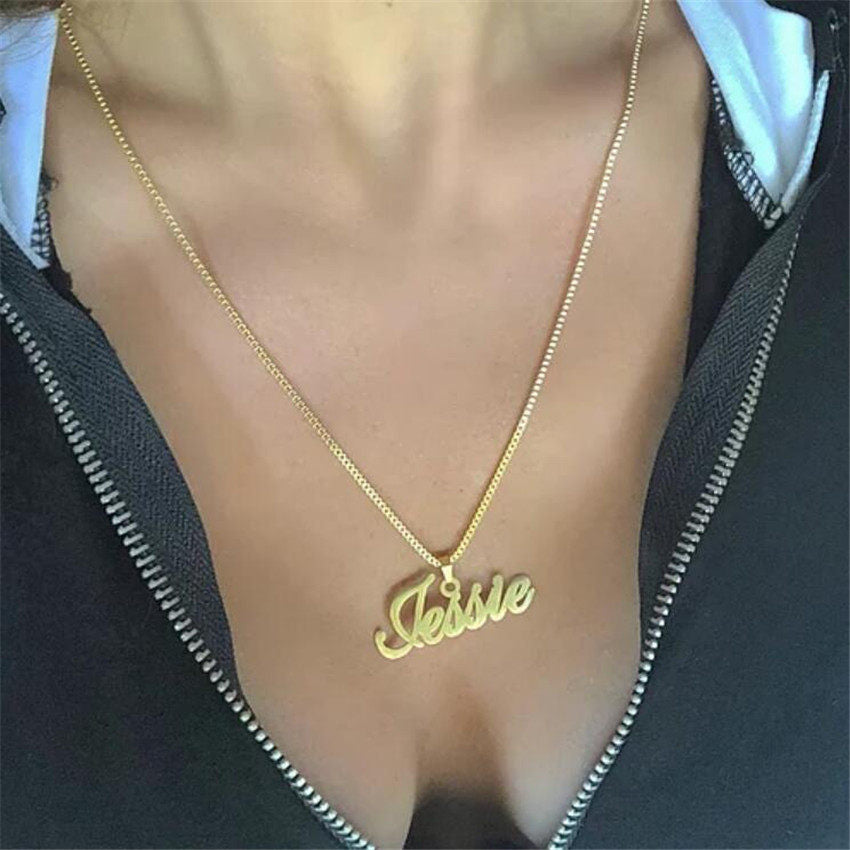 Personalized name pendant necklace